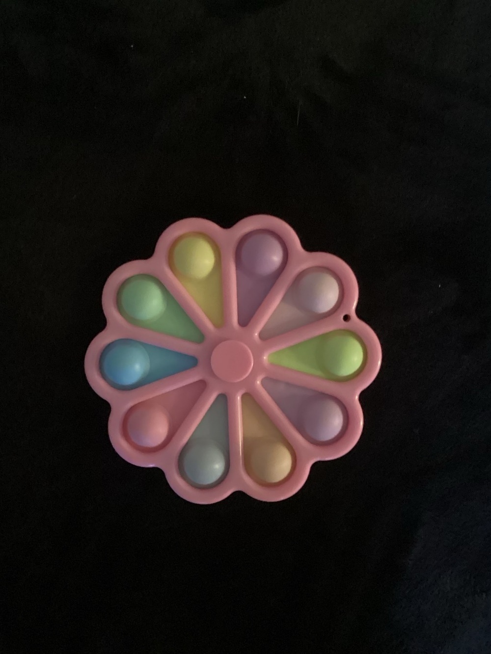 Pop It Fidget spinner toy XL 7”round makes loud popping sounds because it’s BIG